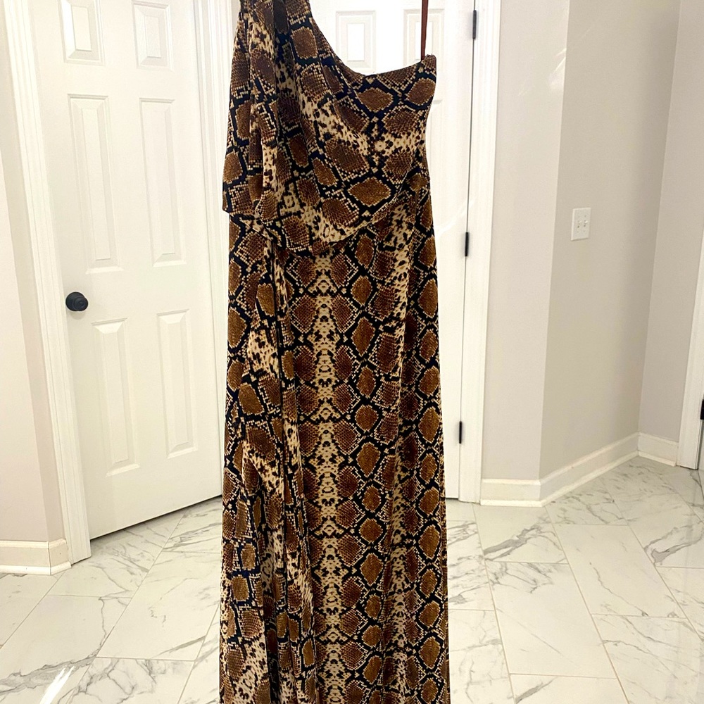 BCBGMAXAZRIA Snake print gown - size 4 new